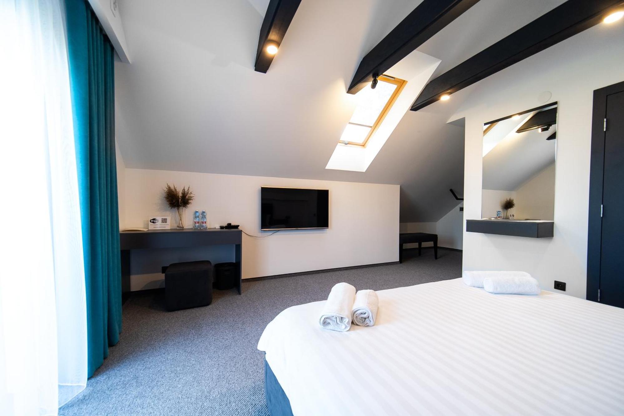 Royal Wood Hotel Rokytne  Zewnętrze zdjęcie