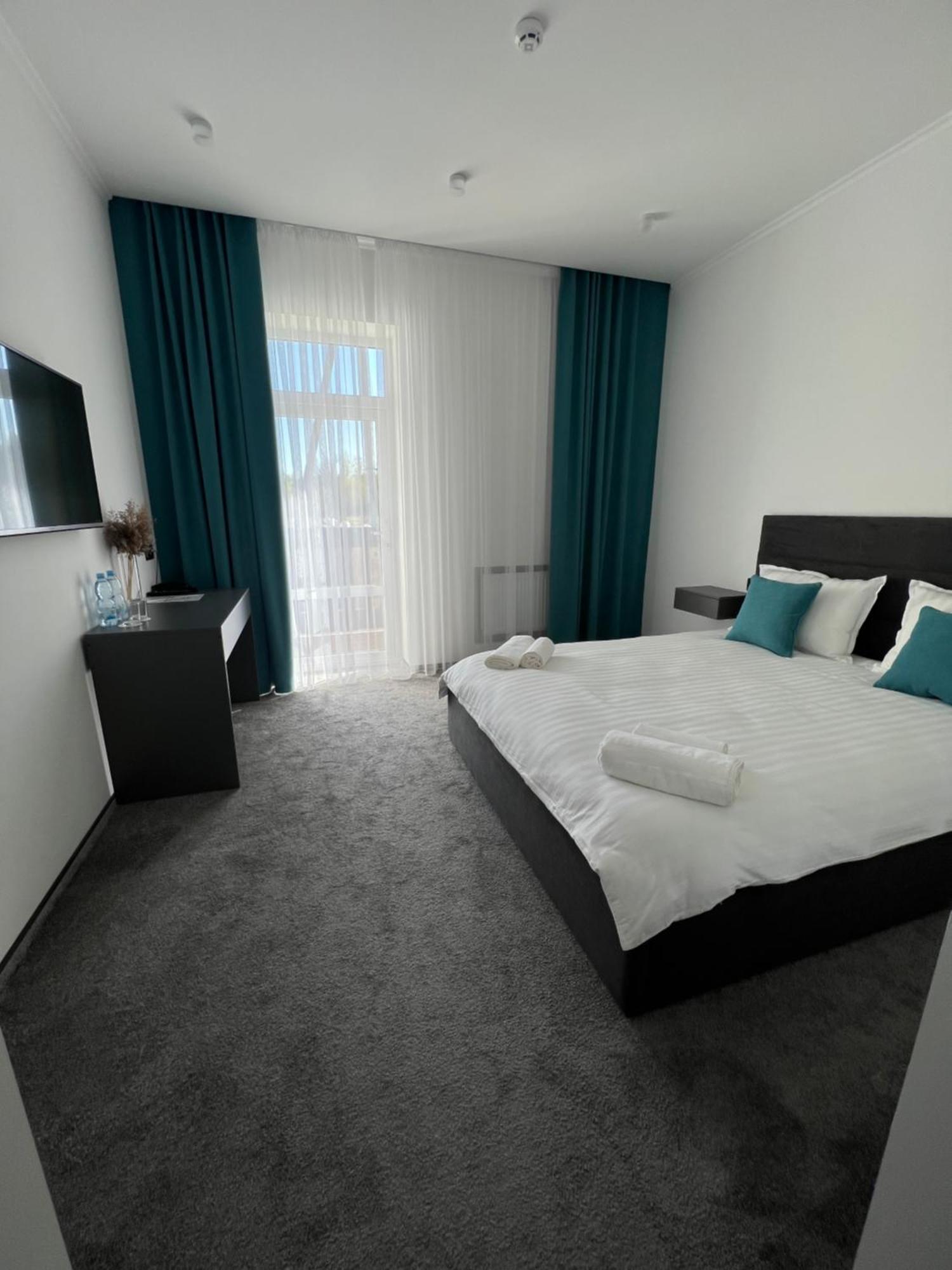 Royal Wood Hotel Rokytne  Zewnętrze zdjęcie