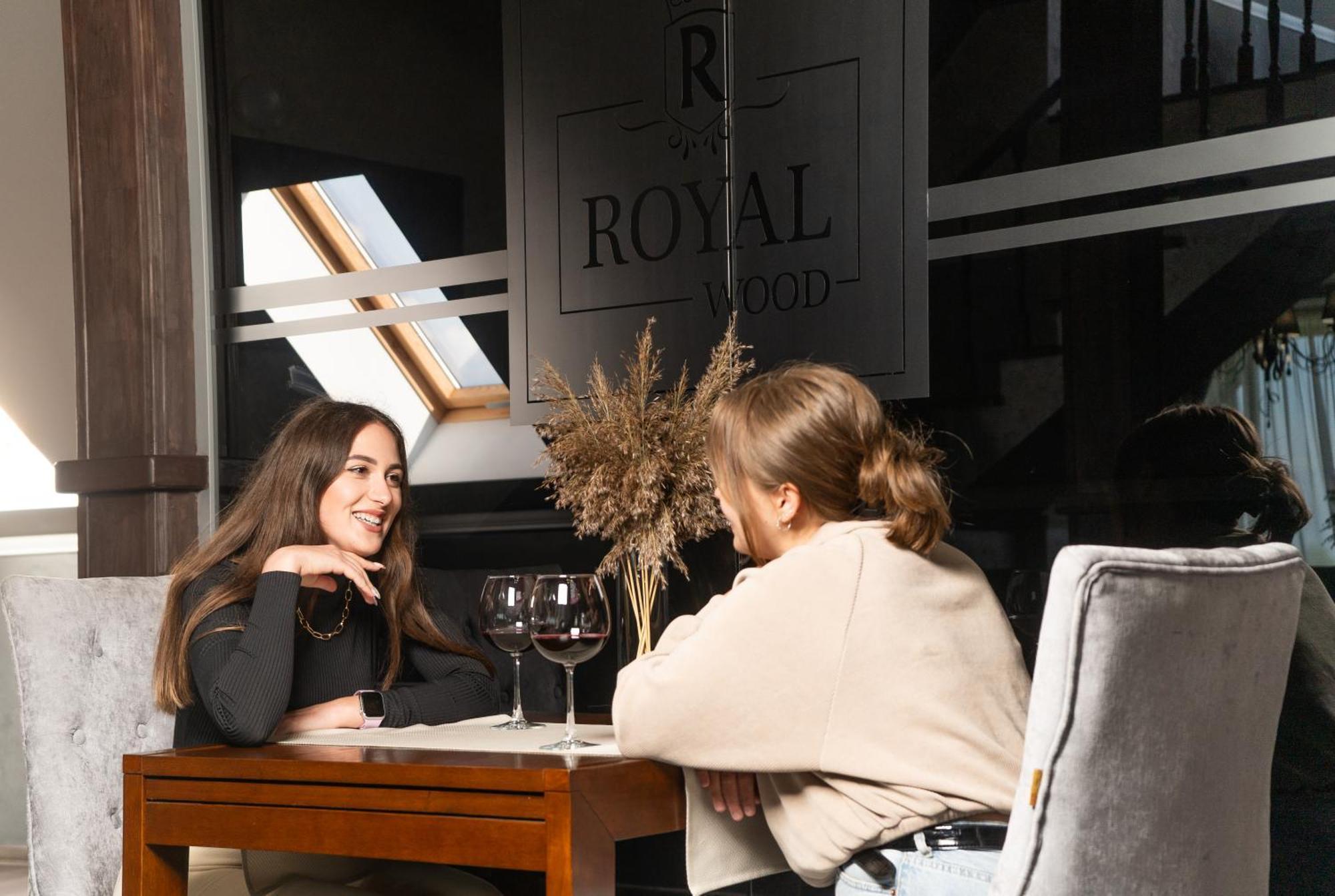 Royal Wood Hotel Rokytne  Zewnętrze zdjęcie